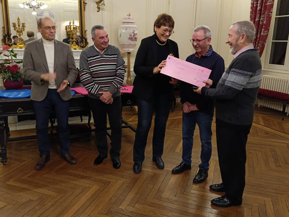 Remise de chèque : collecte d'Octobre Rose 2023 - Lunéville