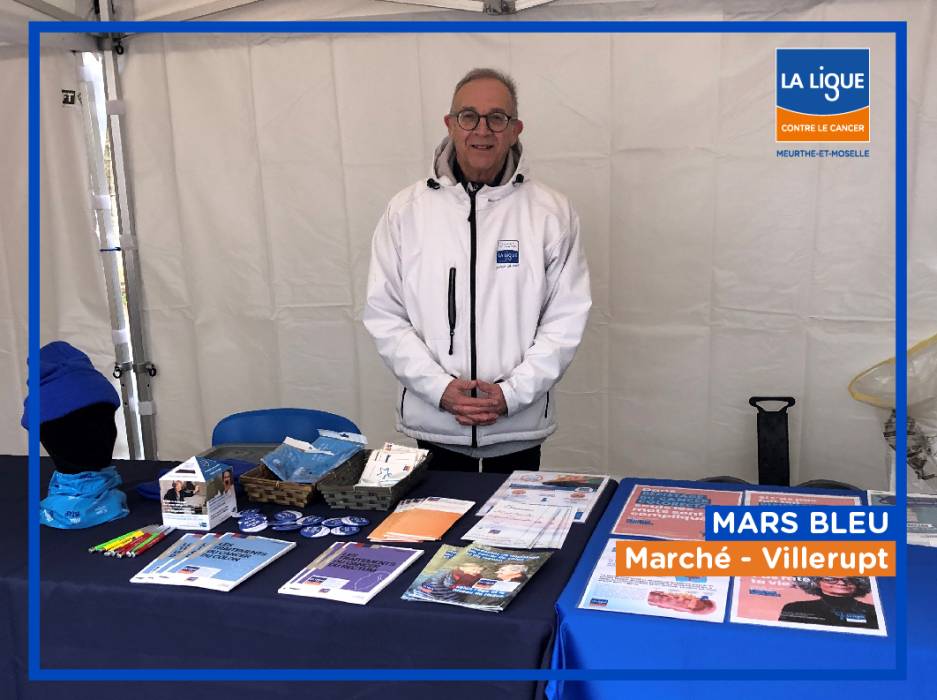 Stand de sensibilisation au dépistage du cancer colorectal au marché de Villerupt